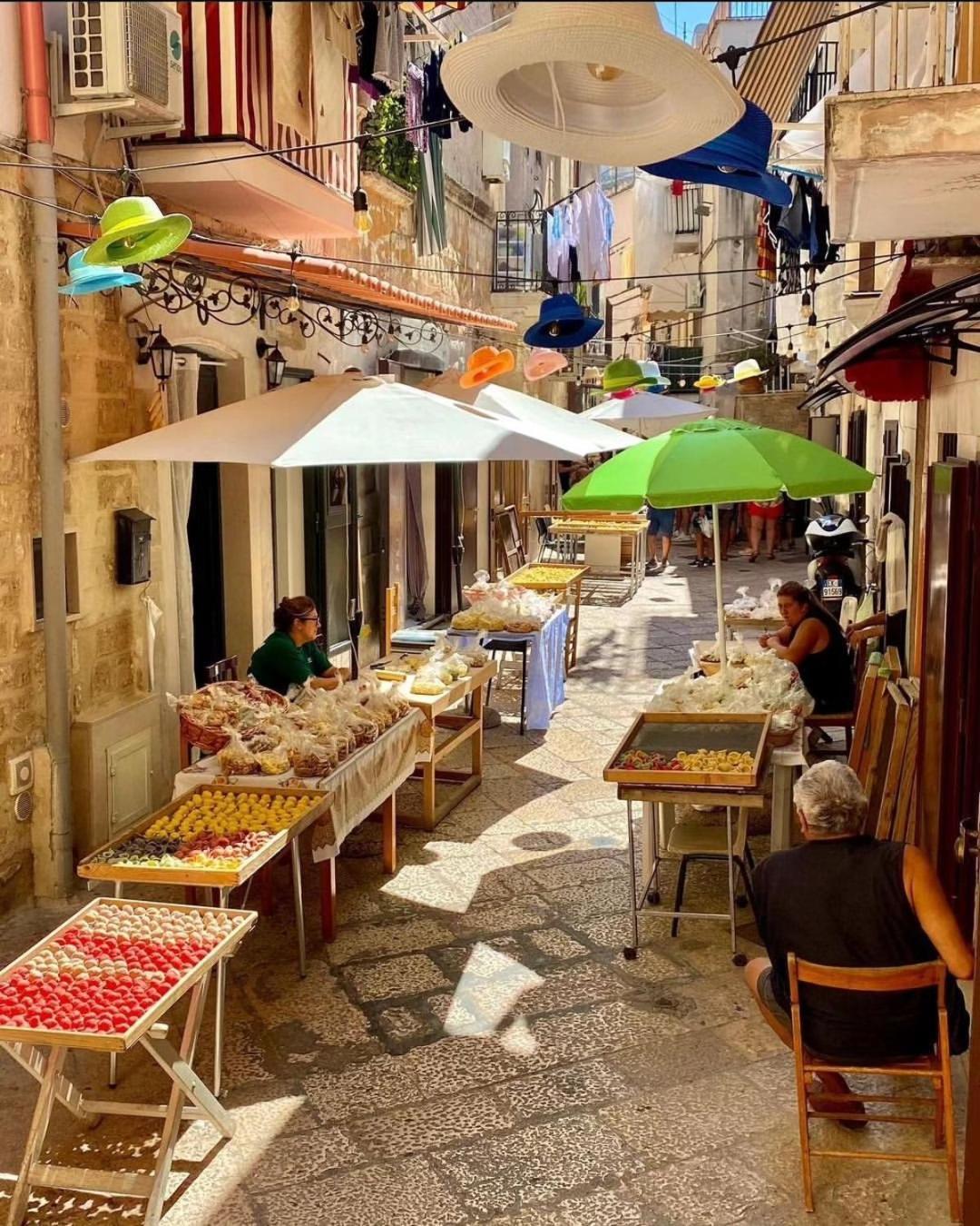 Le Tre Meraviglie Бари Экстерьер фото